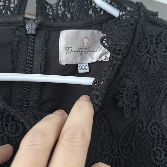 Dainty Jewell Dress🖤 - Picture 2 of 2